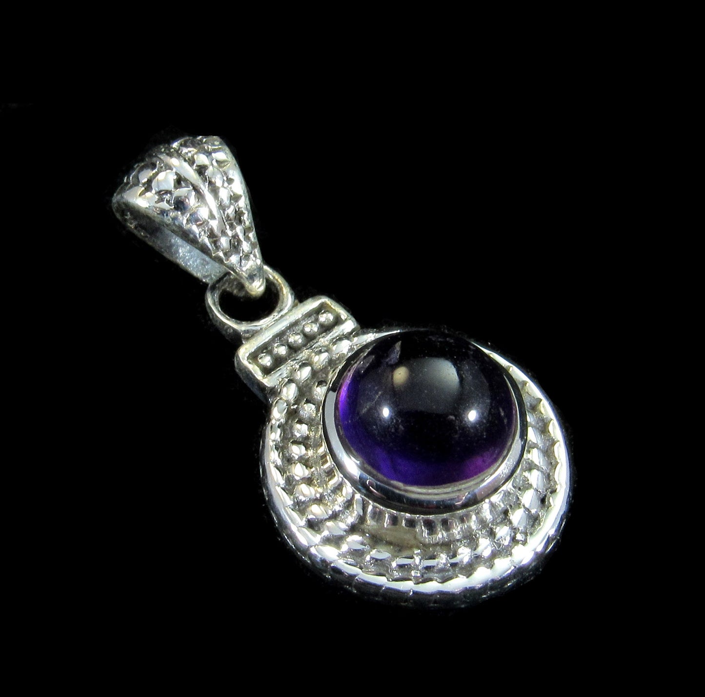 Handcrafted Solid 925 Sterling Silver Braided Wreath Round Genuine Amethyst Cabochon Gemstone Pendant