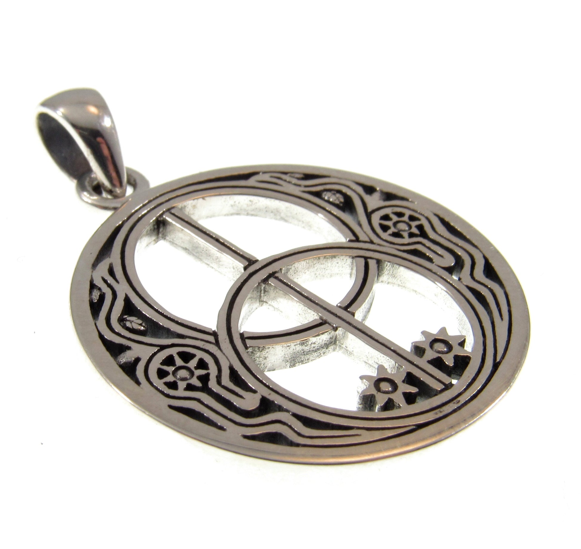 Solid 925 Sterling Silver Chalice Well Pendant, Site of Christ's Crucifixion, Cup of Christ, Holy Grail Amulet