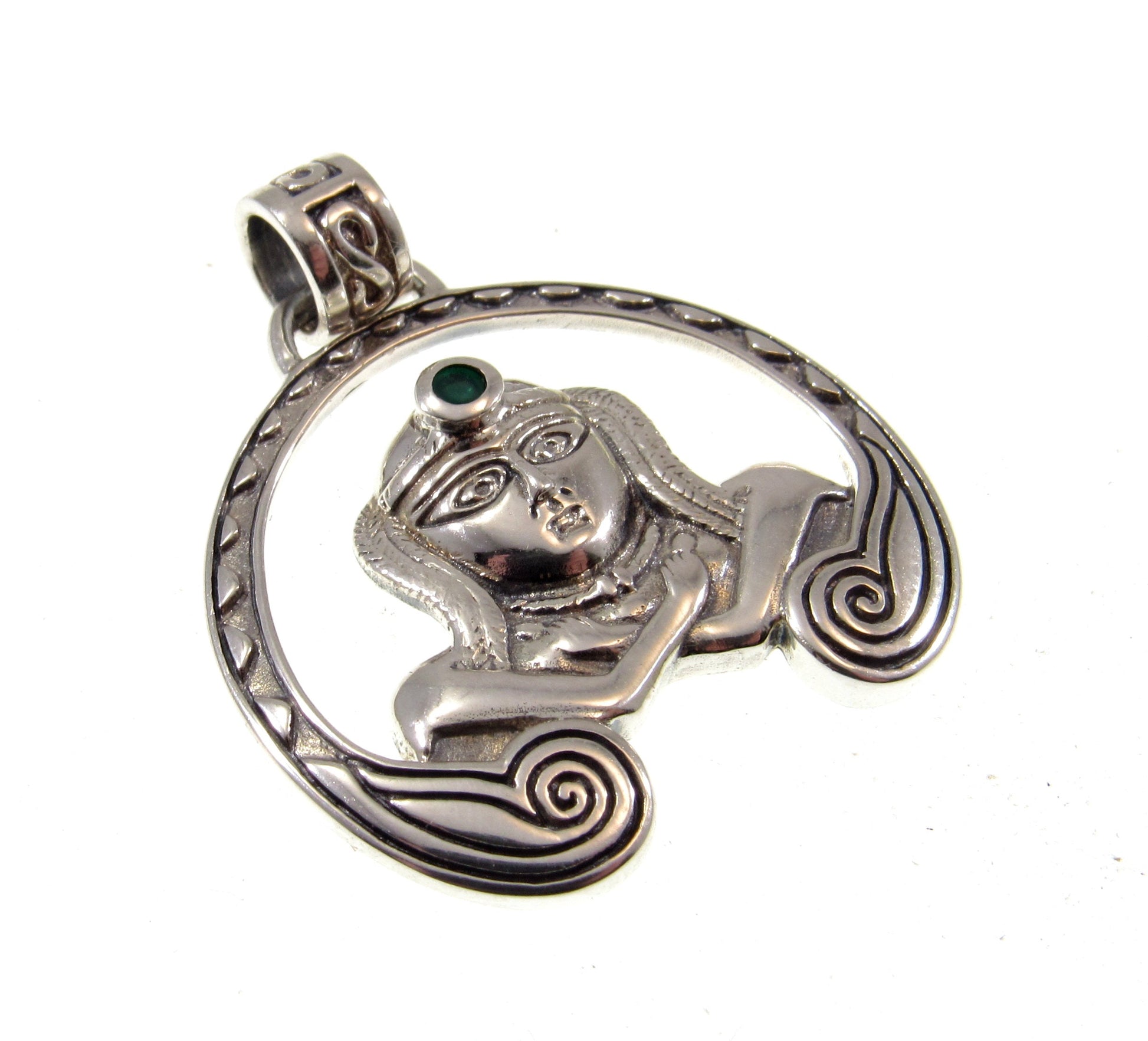 Solid 925 Sterling Silver Celtic Goddess ANU Pendant with Natural Green Agate, Irish Mother of the Gods Ana Amulet