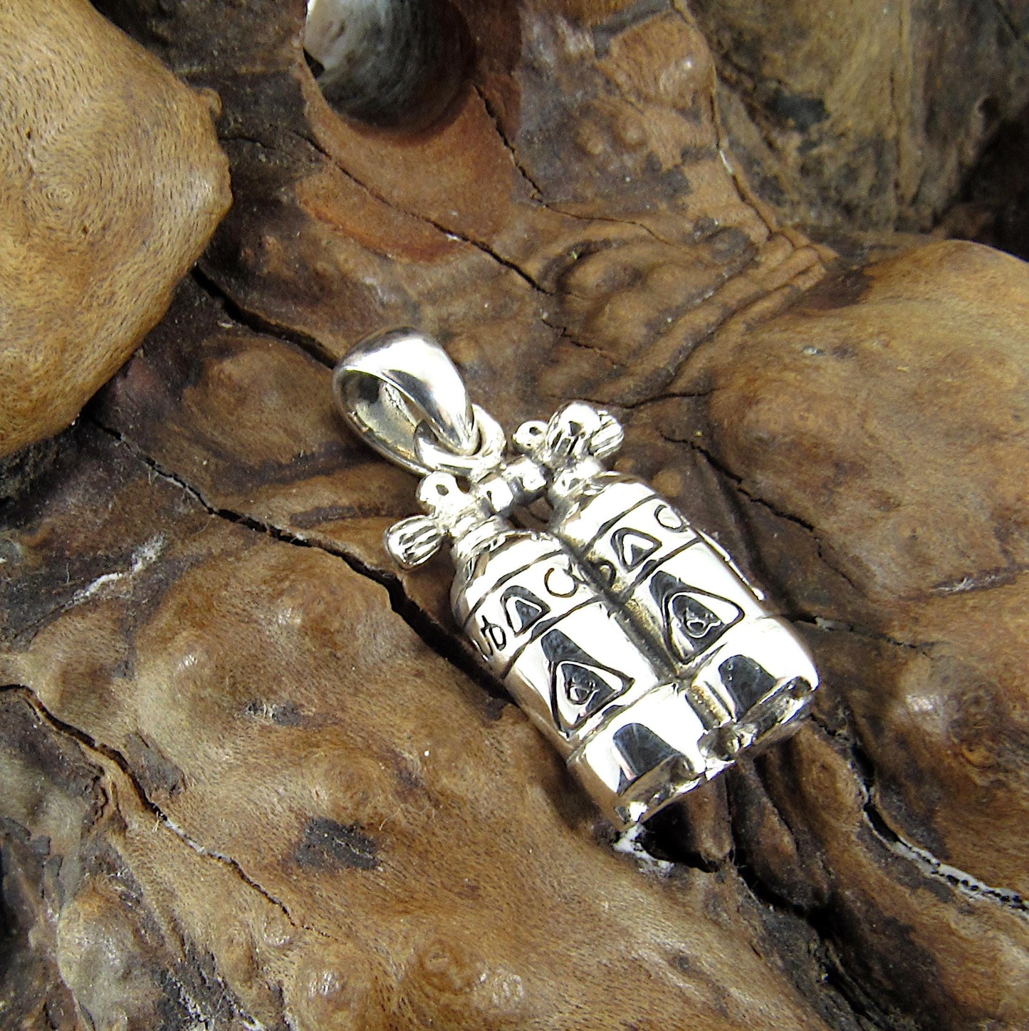 Solid 925 Sterling Silver Scuba Diver Air Tanks Pendant, Deep Sea Dive Jewelry, Nautical Gift for Him or Her, Unique Underwater Diving Charm