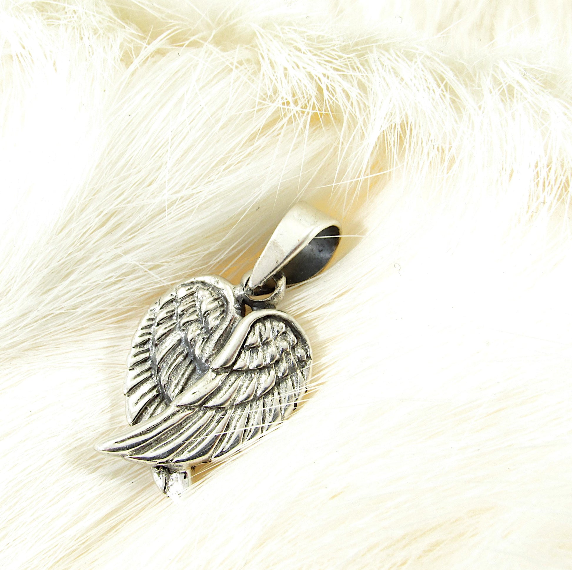 Solid 925 Sterling Silver Angel Wings Pendant – Handcrafted Guardian Angel Charm, Angelic Protection & Peace Jewelry, Memorial Gift for Her