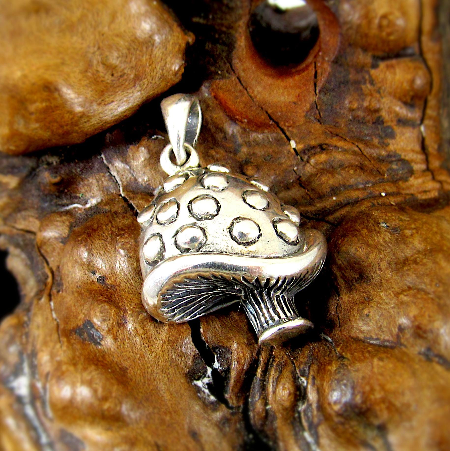 Solid 925 Sterling Silver Mushroom Pendant – Whimsical Toadstool Necklace Charm, Cottagecore Jewelry, Fantasy Forest Charm, Nature Gift