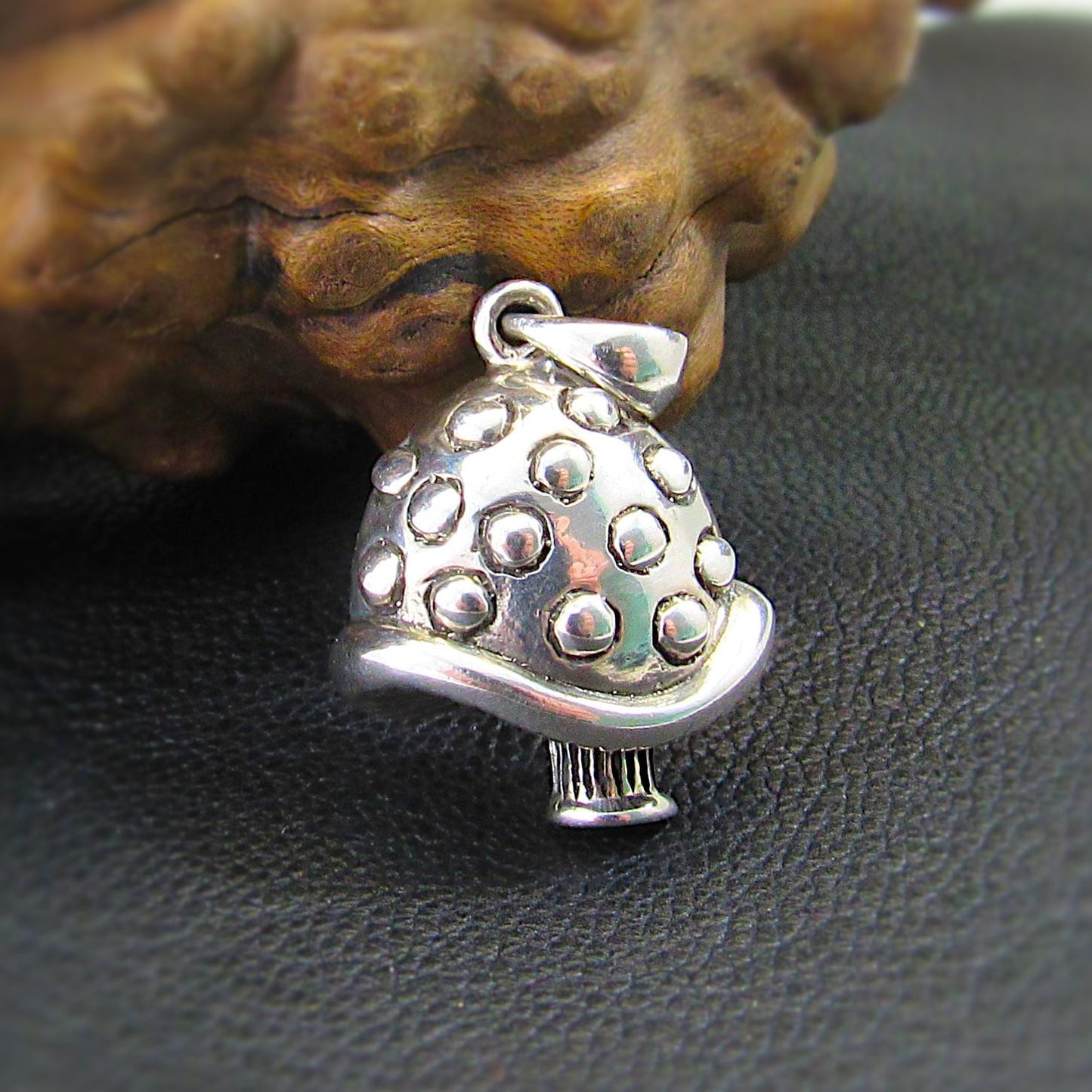 Solid 925 Sterling Silver Mushroom Pendant – Whimsical Toadstool Necklace Charm, Cottagecore Jewelry, Fantasy Forest Charm, Nature Gift