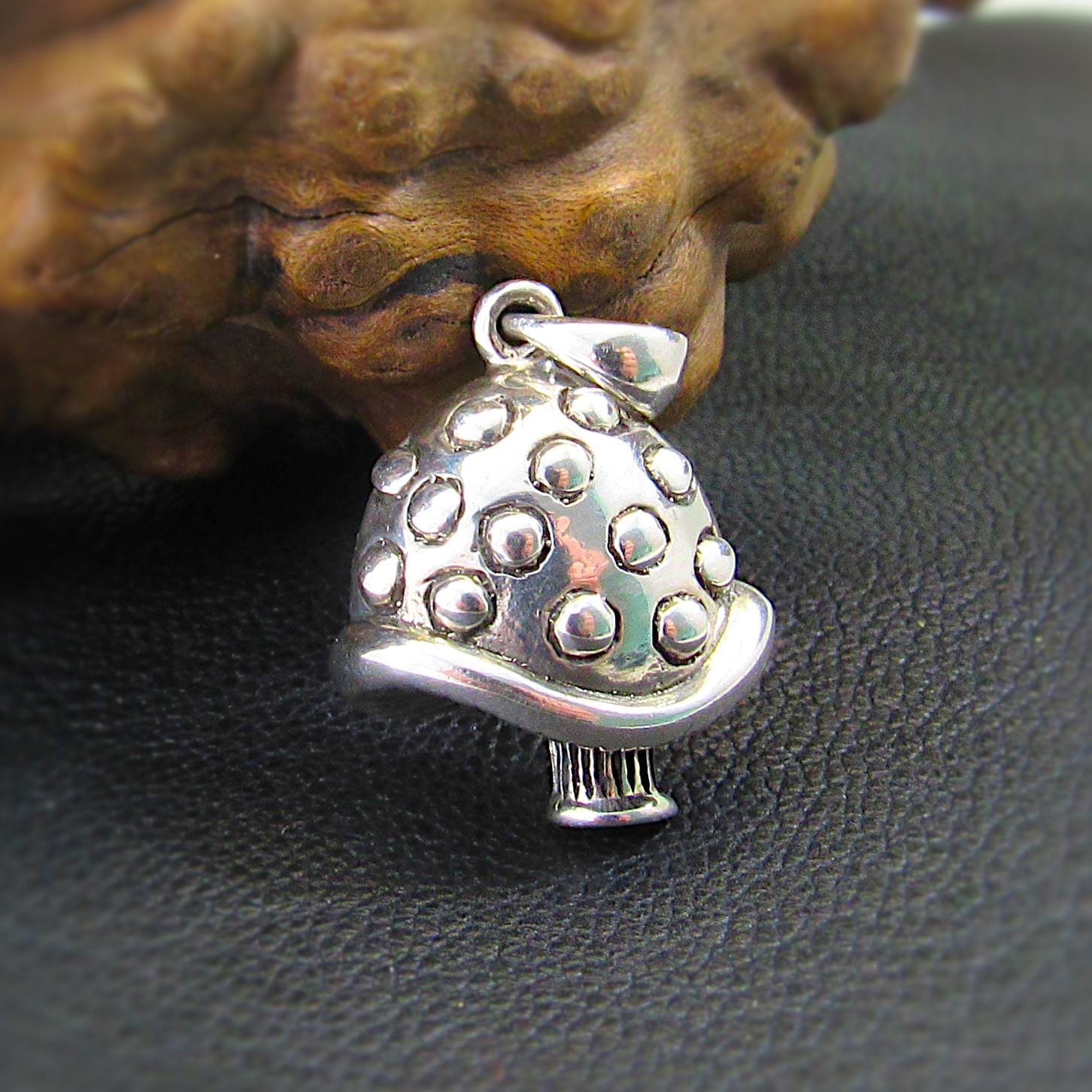 Solid 925 Sterling Silver Mushroom Pendant – Whimsical Toadstool Necklace Charm, Cottagecore Jewelry, Fantasy Forest Charm, Nature Gift