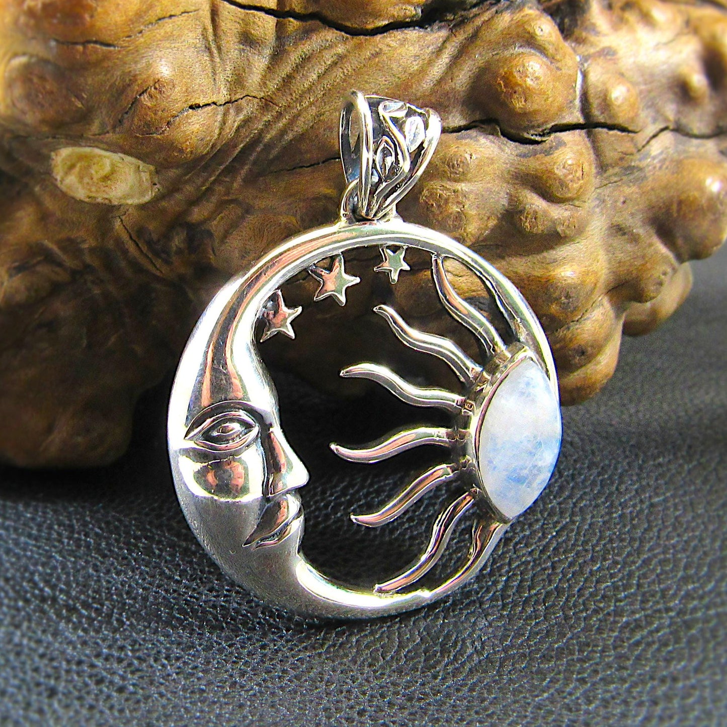 Solid 925 Sterling Silver Sun and Moon Pendant – Labradorite or Rainbow Moonstone Necklace Amulet, Stars & Celestial Jewelry, Wiccan Gift