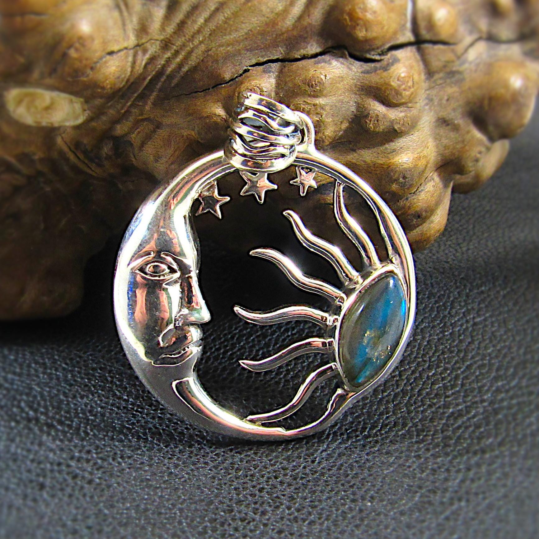 Solid 925 Sterling Silver Sun and Moon Pendant – Labradorite or Rainbow Moonstone Necklace Amulet, Stars & Celestial Jewelry, Wiccan Gift