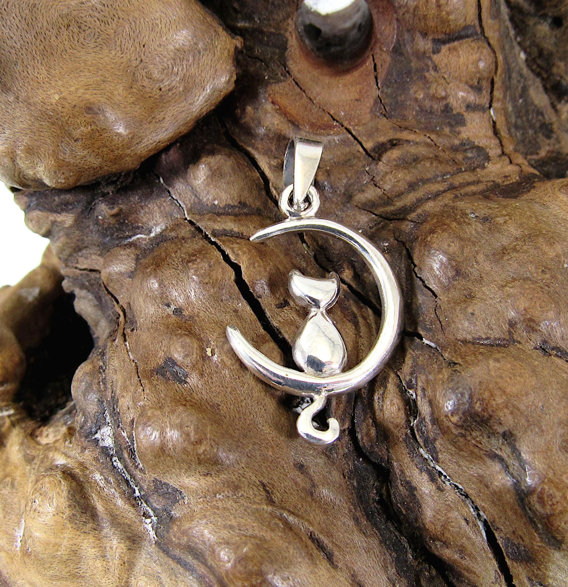Solid 925 Sterling Silver Cat Moon Pendant – Crescent Moon Cat Necklace Charm, Feline Jewelry, Witchy Cat Lover Gift, Celestial Charm