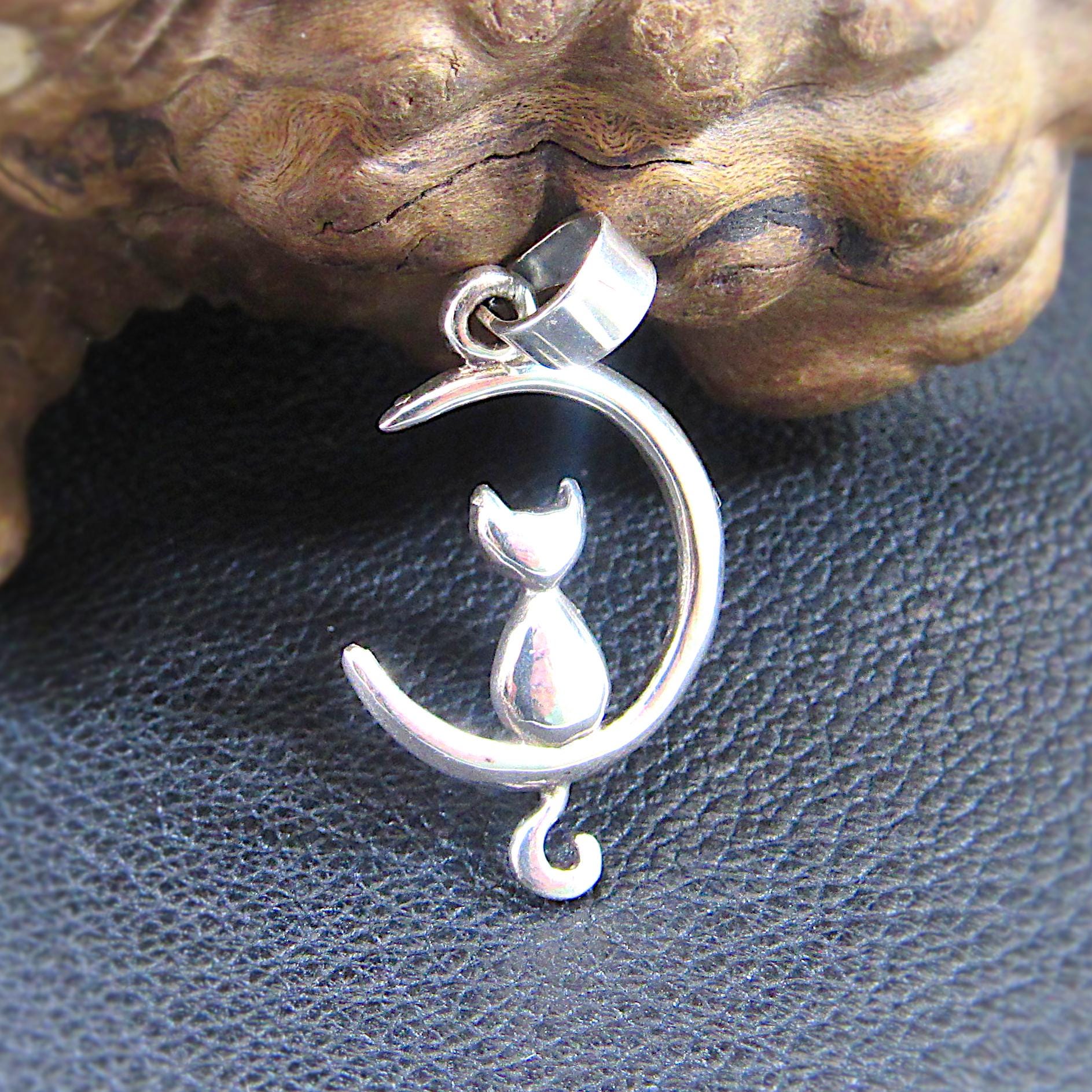 Solid 925 Sterling Silver Cat Moon Pendant – Crescent Moon Cat Necklace Charm, Feline Jewelry, Witchy Cat Lover Gift, Celestial Charm
