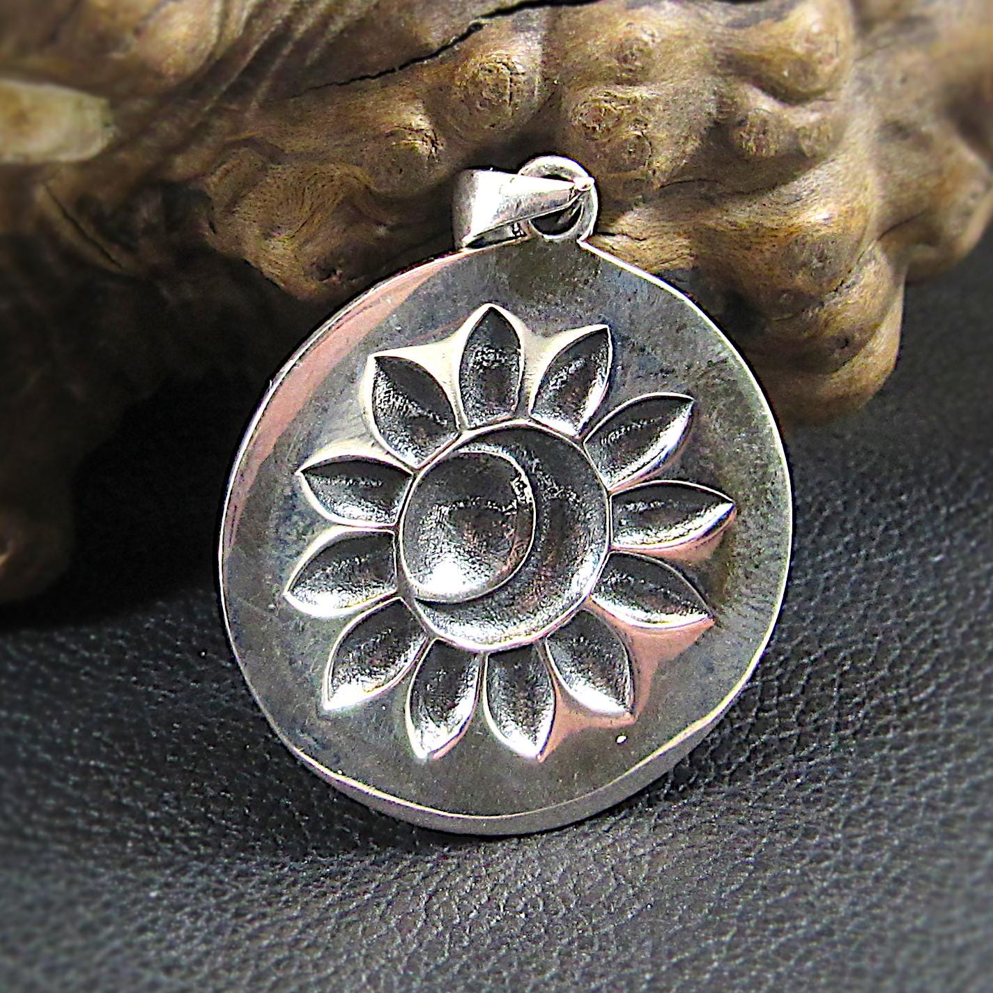 Solid 925 Sterling Silver Sun and Moon Faces Pendant - Zodiac Wheel - Astrology Necklace Amulet, Celestial Jewelry, Gift for Astrologers