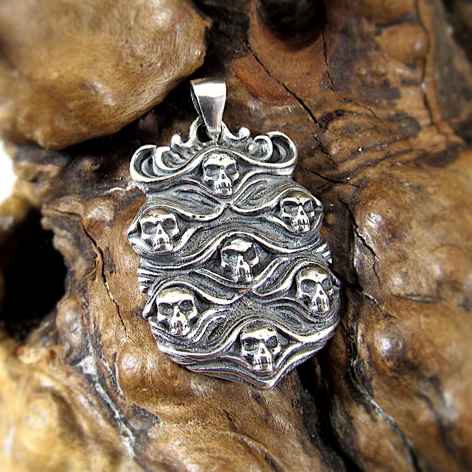 Solid 925 Sterling Silver Skull Pendant - Gothic Victorian Jewelry, Seven Skulls Amulet, Dark Fantasy Necklace, Handcrafted Statement Piece