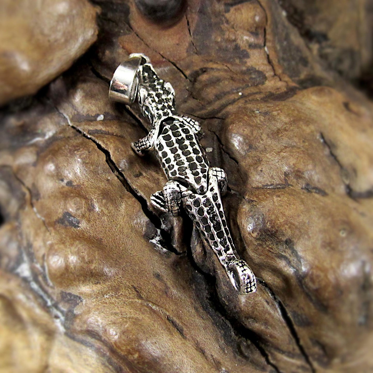 Solid 925 Sterling Silver 3D Crocodile Pendant, Articulated Moving Head and Tail, Handcrafted Reptile Jewelry, Nature and Animal Jewelry