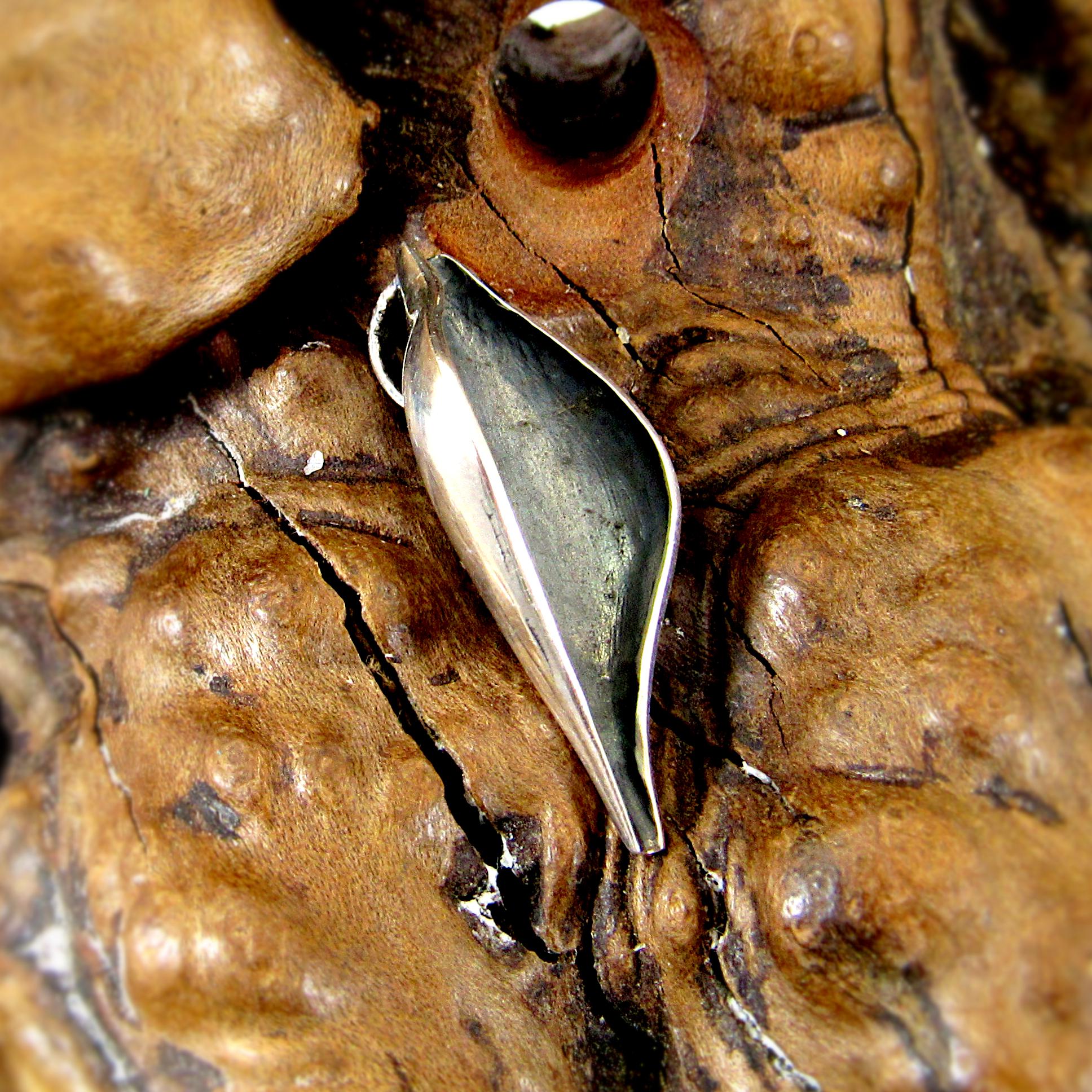 Solid 925 Sterling Silver Pea Pod Pendant, Seed Pod Charm, Oxidized Slide Pendant, Organic & Rustic Jewelry for the Modern Minimalist Style