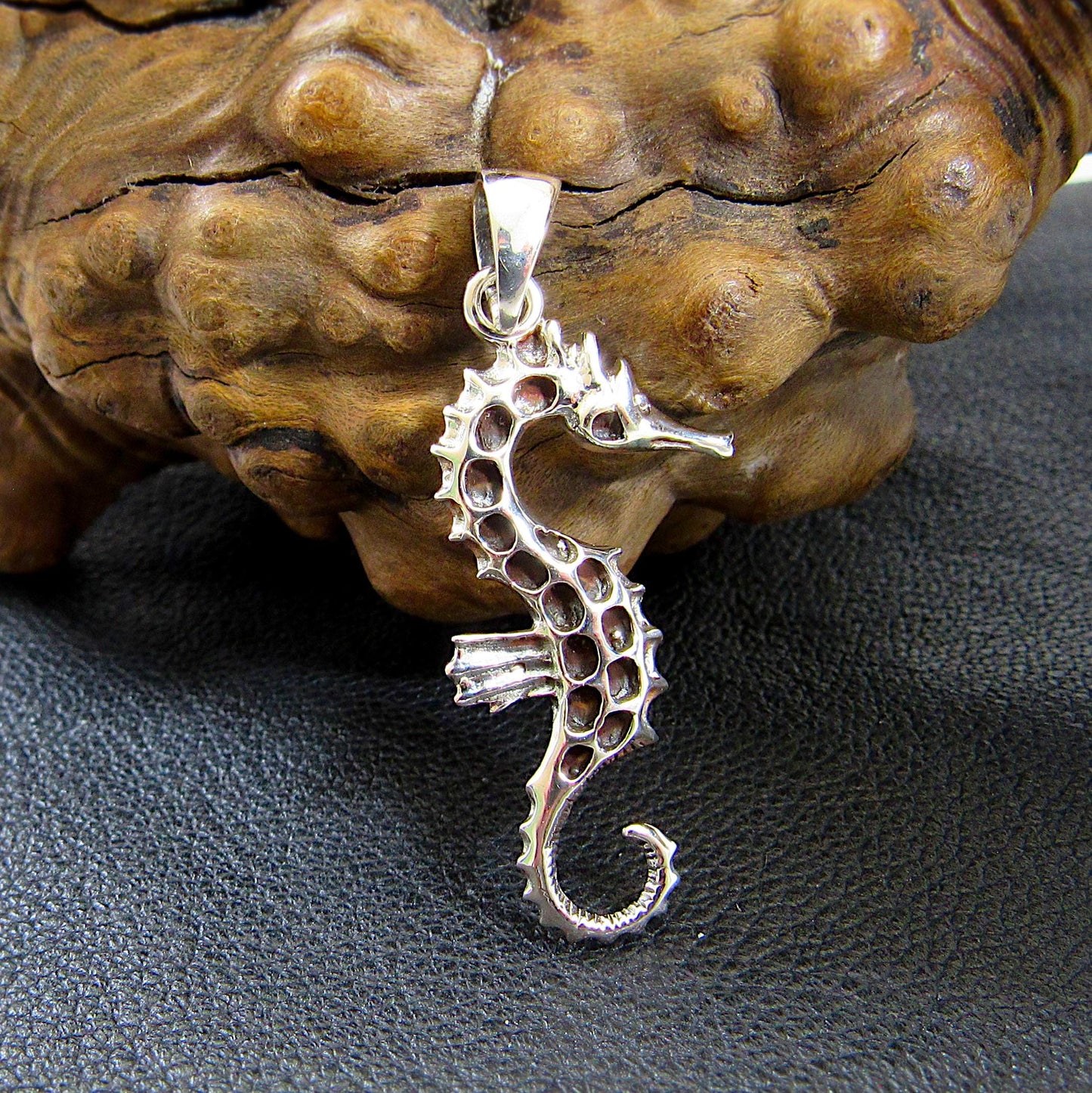 Solid 925 Sterling Silver Seahorse Pendant – Nautical Necklace Charm, Ocean Lover Gift, Beach Jewelry, Handcrafted Sea Life Charm