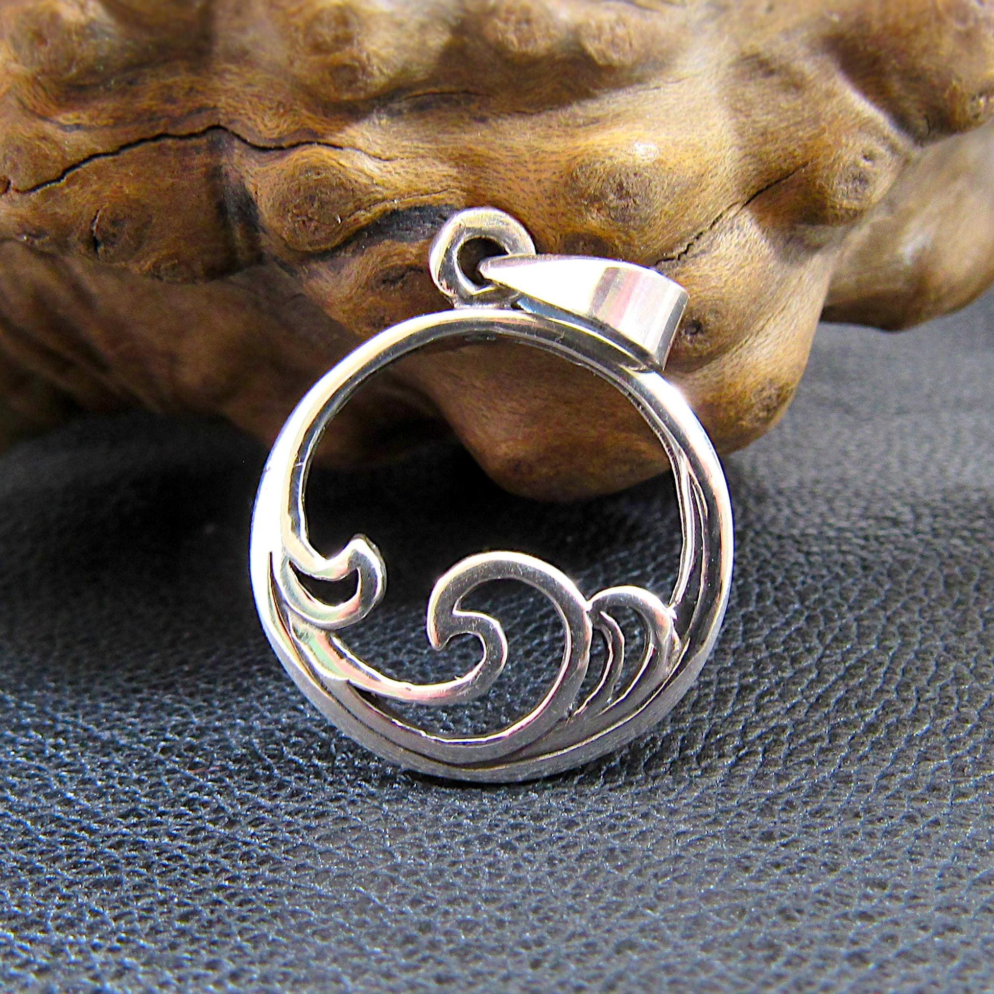 Solid 925 Sterling Silver Ocean Wave Pendant – Beach Necklace Charm, Sea Surfer Jewelry, Coastal Gift, Handcrafted Sea Lover Charm