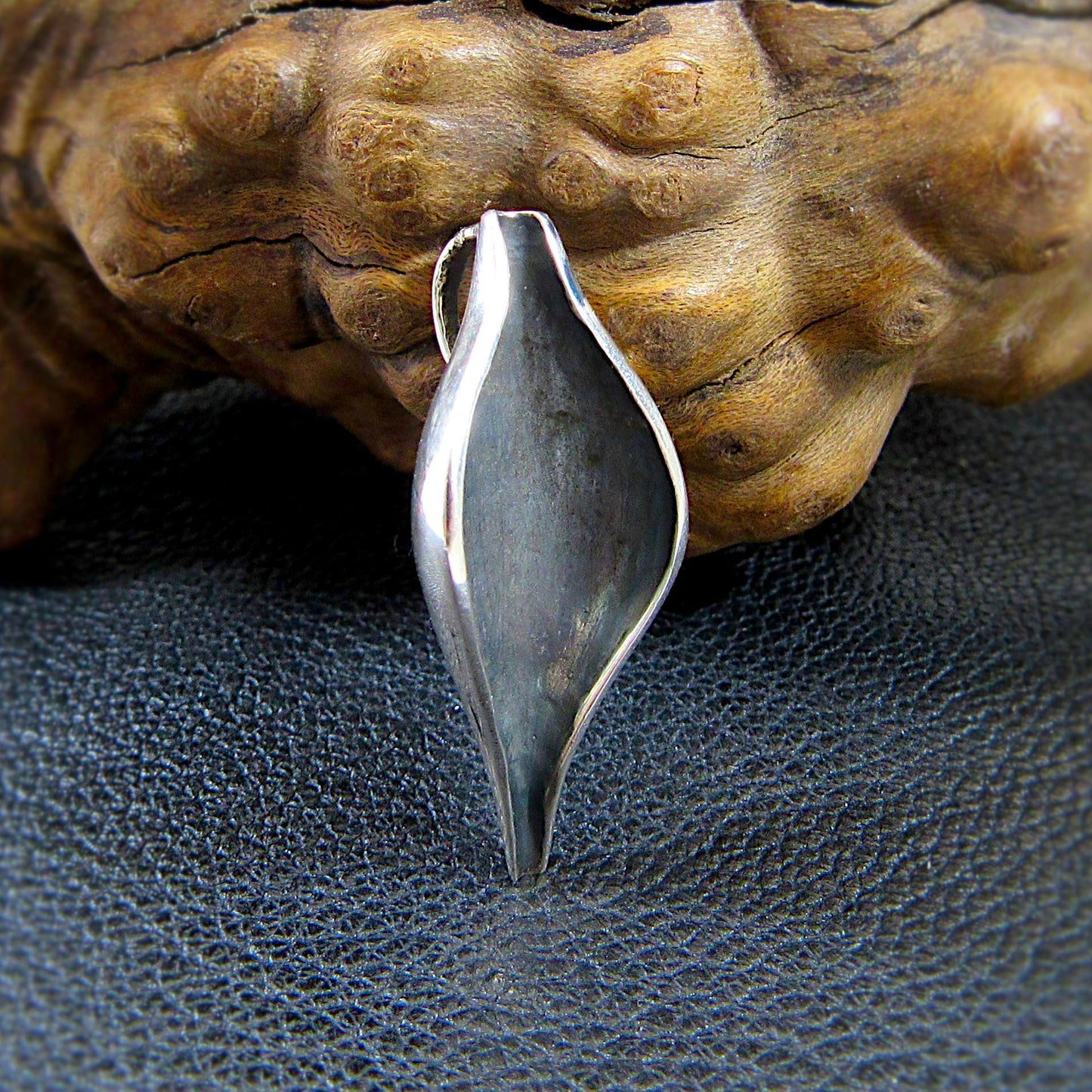 Solid 925 Sterling Silver Pea Pod Pendant, Seed Pod Charm, Oxidized Slide Pendant, Organic & Rustic Jewelry for the Modern Minimalist Style