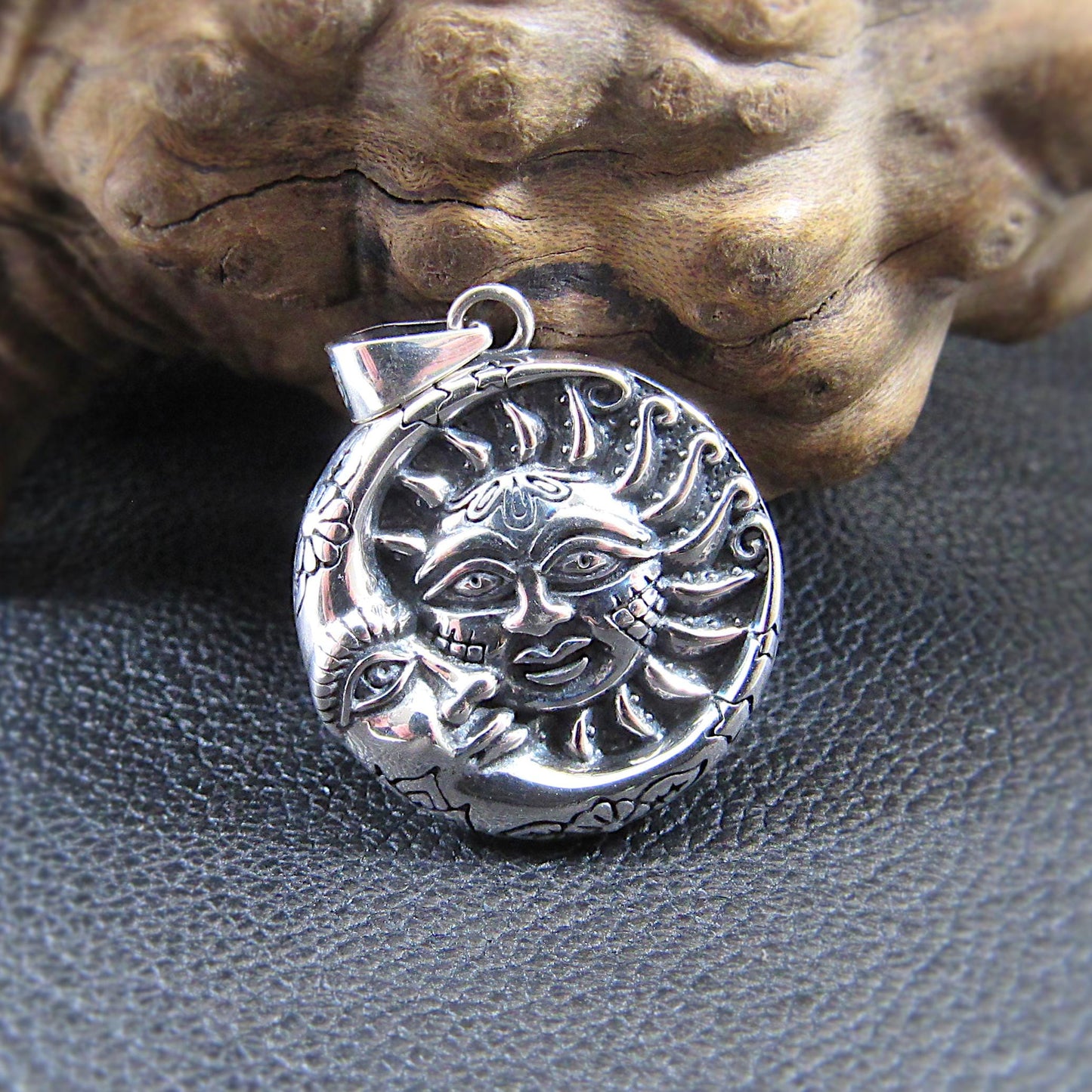 Solid 925 Sterling Silver Sun and Moon Pendant – Celestial Jewelry, Handcrafted Silver Necklace Charm, Sun & Moon Face Boho Lunar Amulet