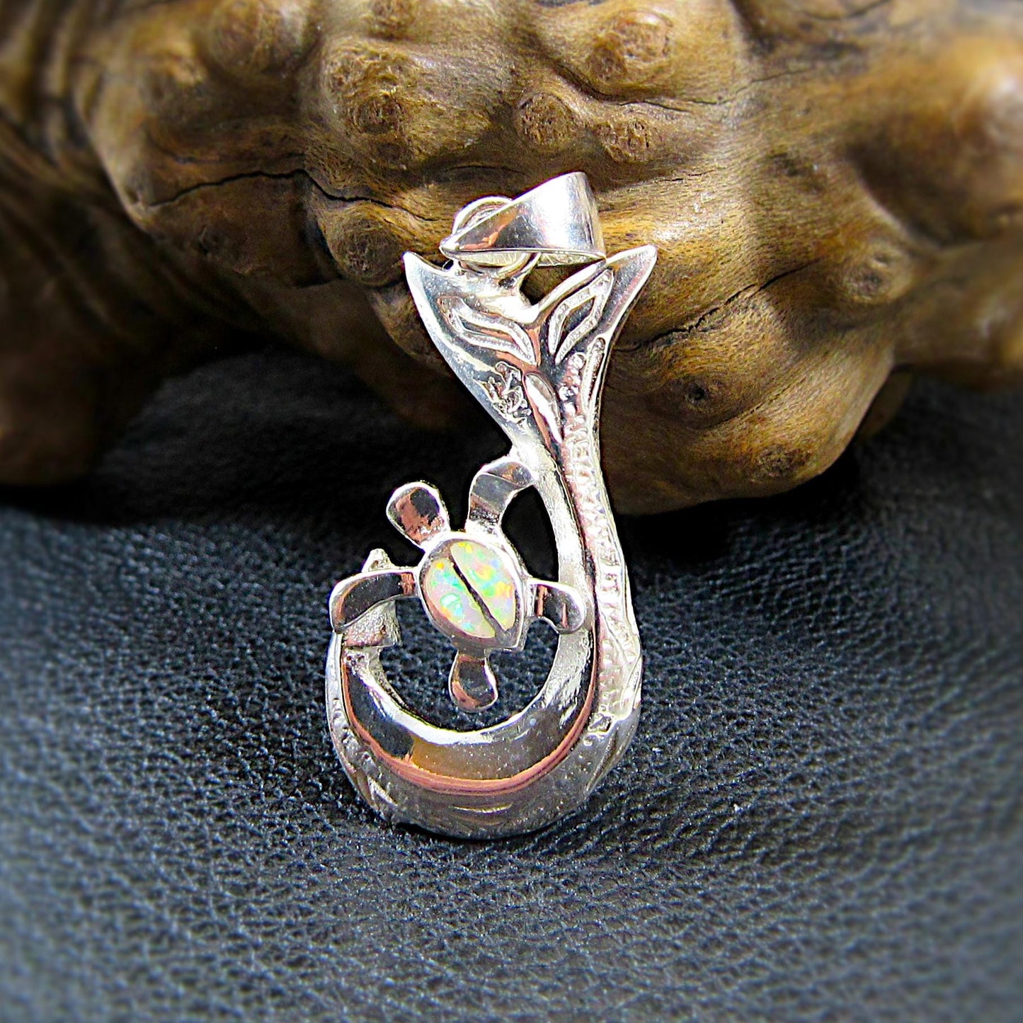 Solid 925 Sterling Silver Whale Tail Pendant with Blue or White Opal Turtle – Ocean Necklace Charm, Marine Life Jewelry, Beach Lover Gift