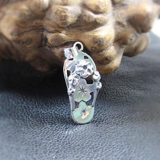 Solid 925 Sterling Silver Sand Dollar Flip Flop Pendant – Handcrafted Beach Jewelry, Ocean Lover Gift for Beachcomber, Nautical Charm