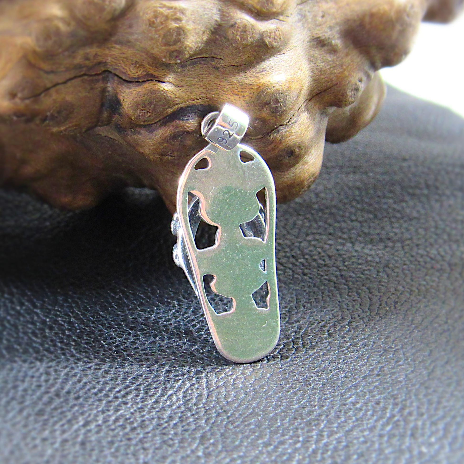 Solid 925 Sterling Silver Sand Dollar Flip Flop Pendant – Handcrafted Beach Jewelry, Ocean Lover Gift for Beachcomber, Nautical Charm