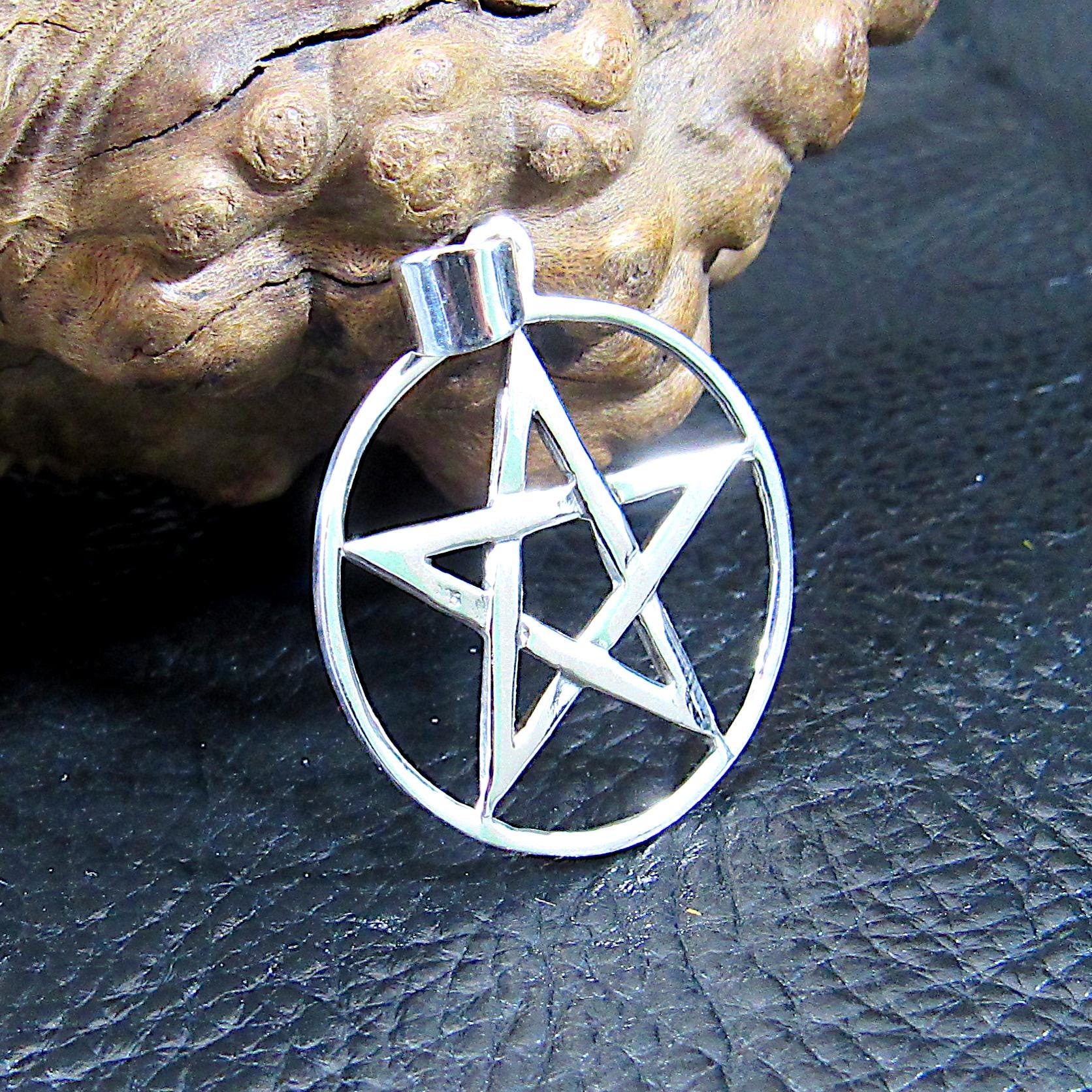 Medium Solid 925 Sterling Silver Pentagram Pendant – Wiccan Protection Amulet, Five-Pointed Star in Circle, Occult Pagan Symbol