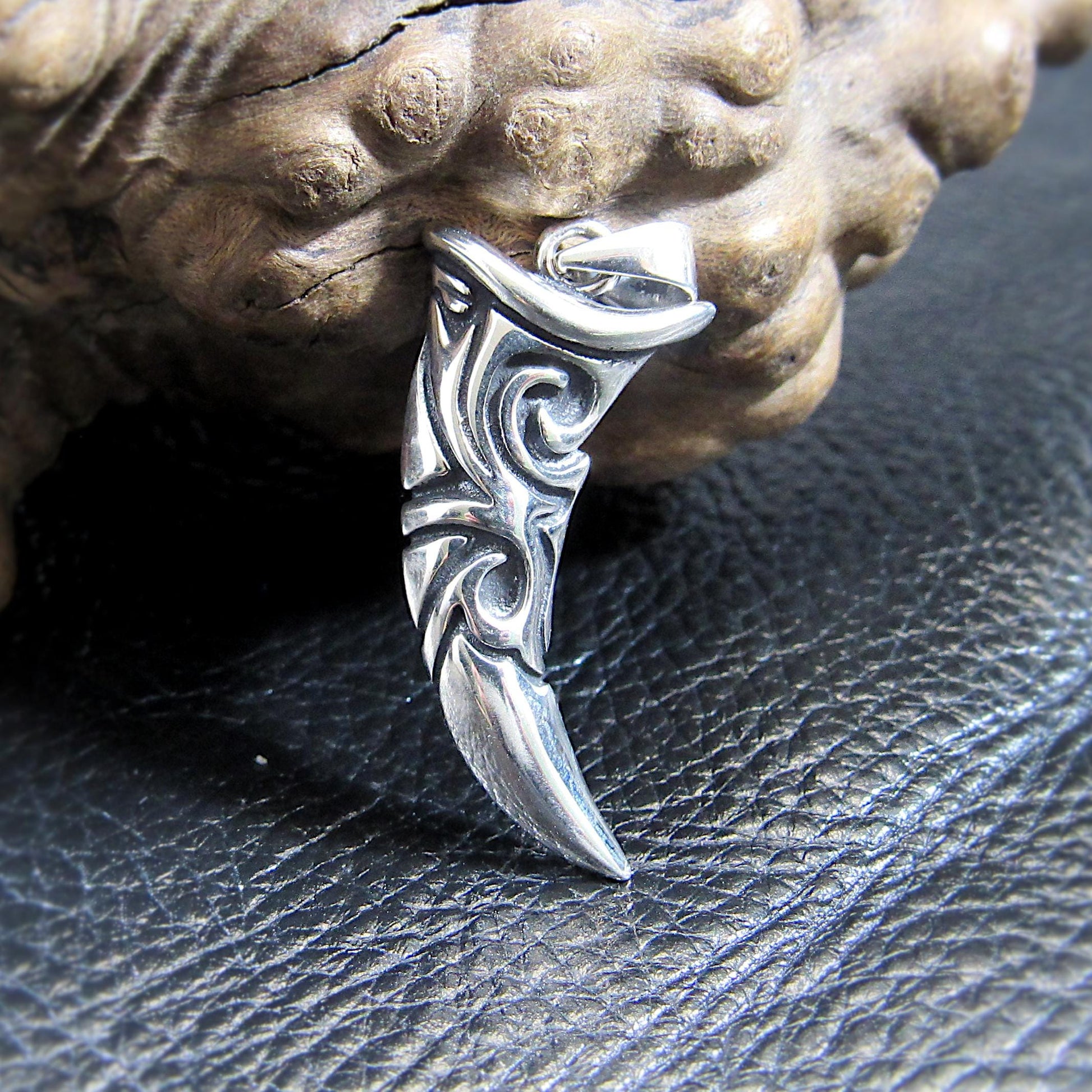 Solid 925 Sterling Silver Tribal Tooth Pendant, Wolf Fang Charm, Handcrafted Viking Jewelry, Norse Spirit Animal Totem, Sabertooth Talisman