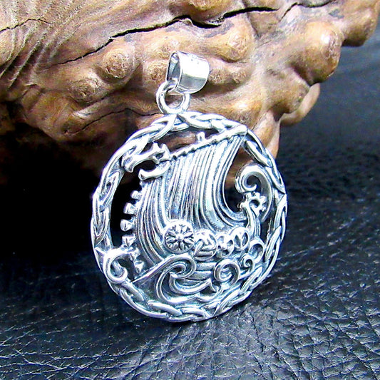 Solid 925 Sterling Silver Viking Ship Pendant, Norse Longboat Necklace Pendant, Ocean Scene Amulet, Silver Longship Charm, Sailboat Jewelry