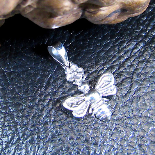 Solid 925 Sterling Silver Bee Pendant with Flower – Nature-Inspired Honeybee Charm, Botanical Jewelry for Garden Lovers