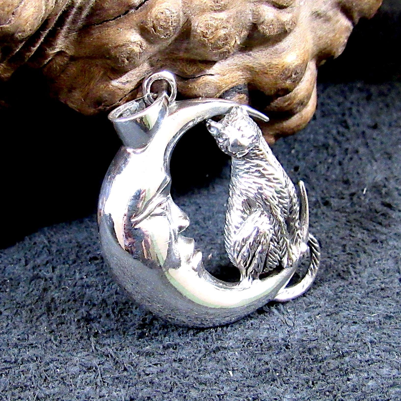 Solid 925 Sterling Silver Cat Familiar on Crescent Moon Pendant, Pagan Amulet, Witchcore Jewelry Necklace Charm, Cat Lover Gift