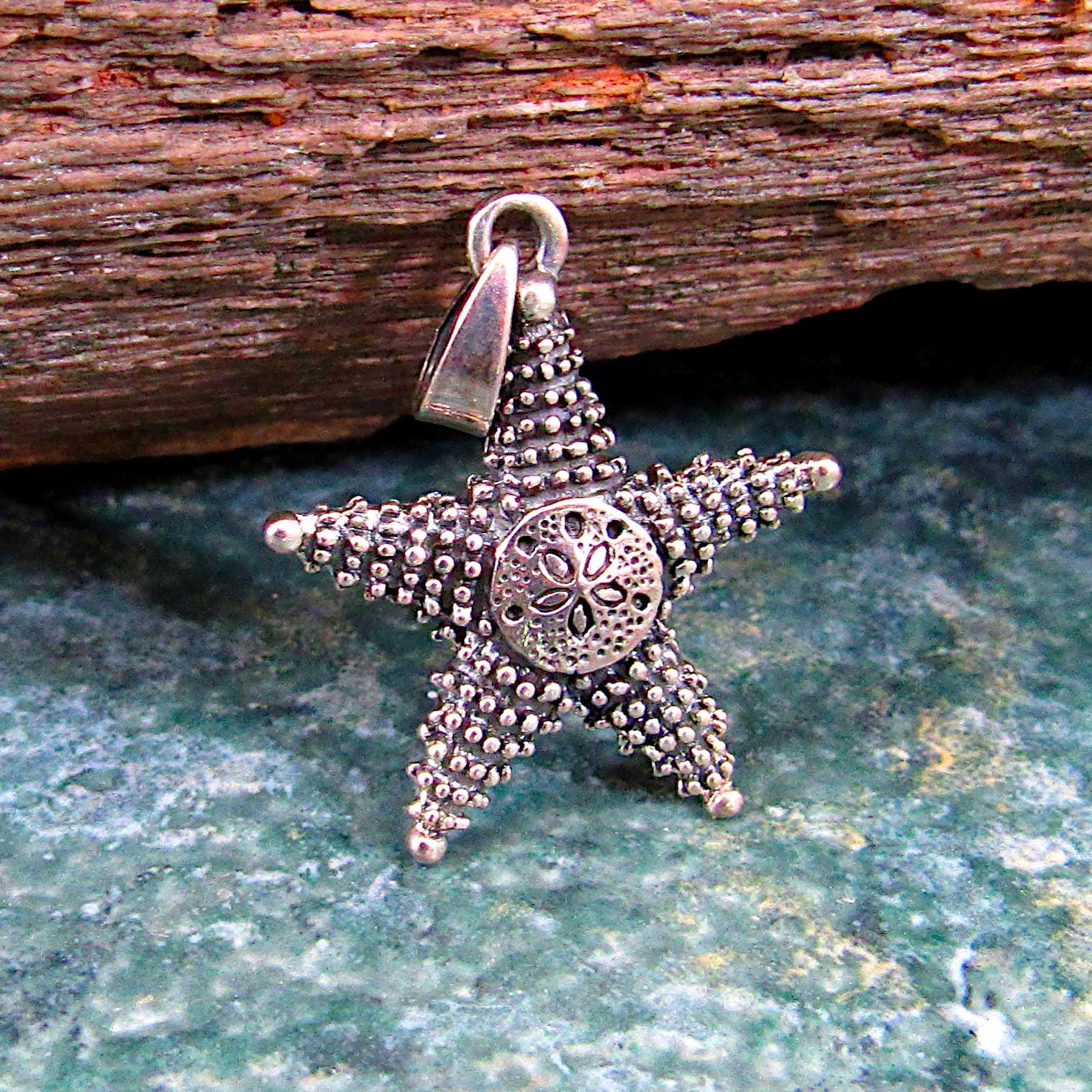 Solid 925 Sterling Silver Sand Dollar on Starfish Pendant, Textured Sea Life Charm, Nautical Seacore / Oceancore Jewelry, Beachcomber Gift