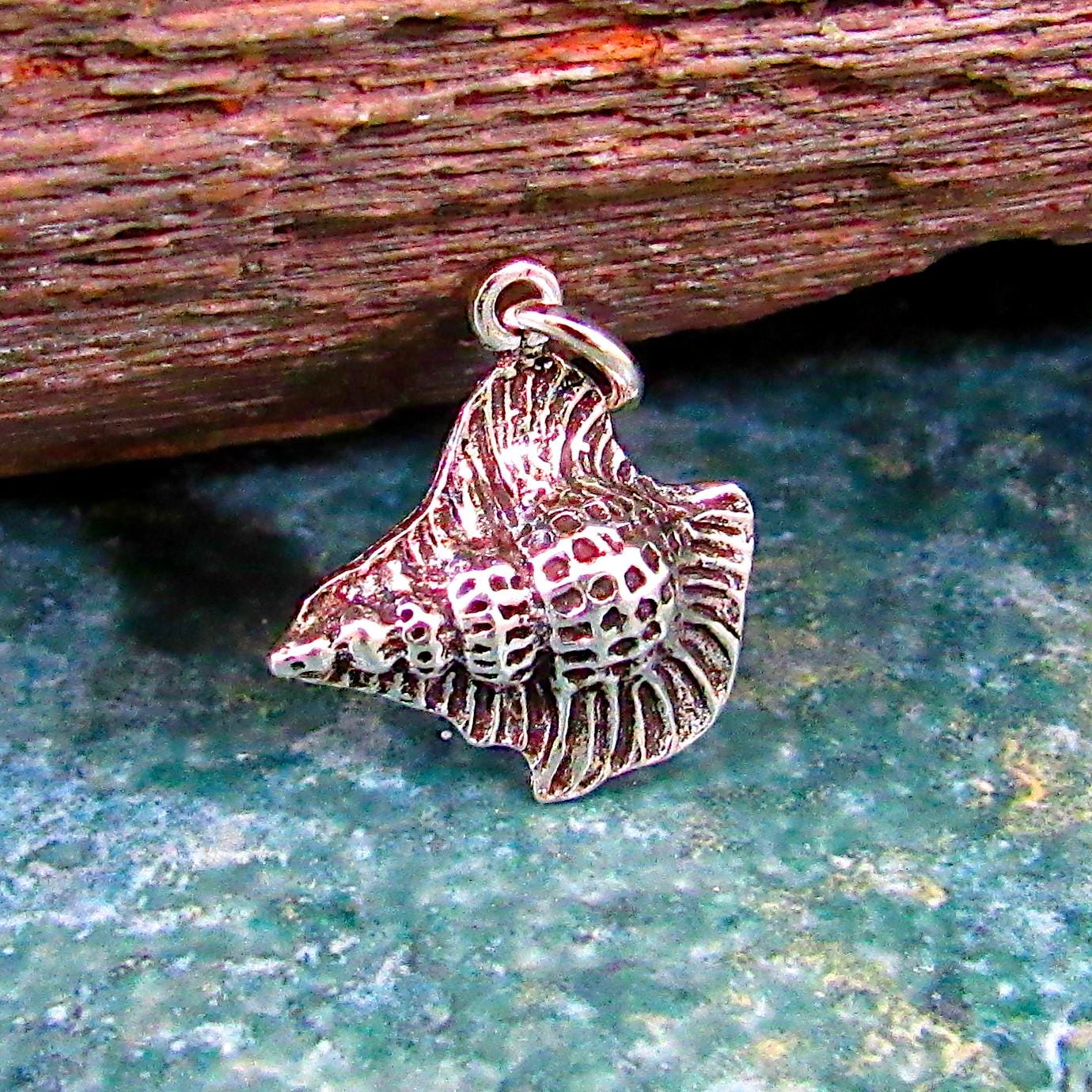 Solid 925 Sterling Silver Conch Shell Pendant - Textured Nautical Seashell Charm - Beachcomber Gift - Oceancore / Seacore Jewelry