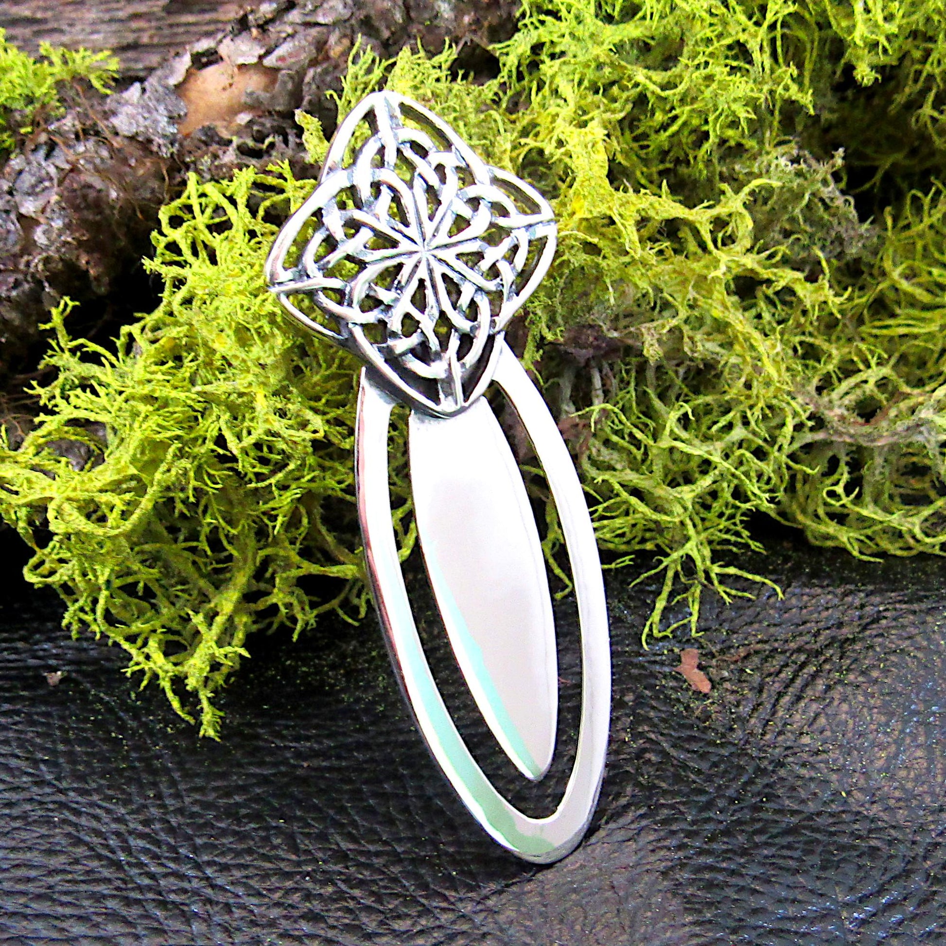 Solid 925 Sterling Silver Celtic Knot Bookmark – Handcrafted Pagan or Wiccan Gift – Book Lover’s Keepsake, Norse / Irish Reading Accessory