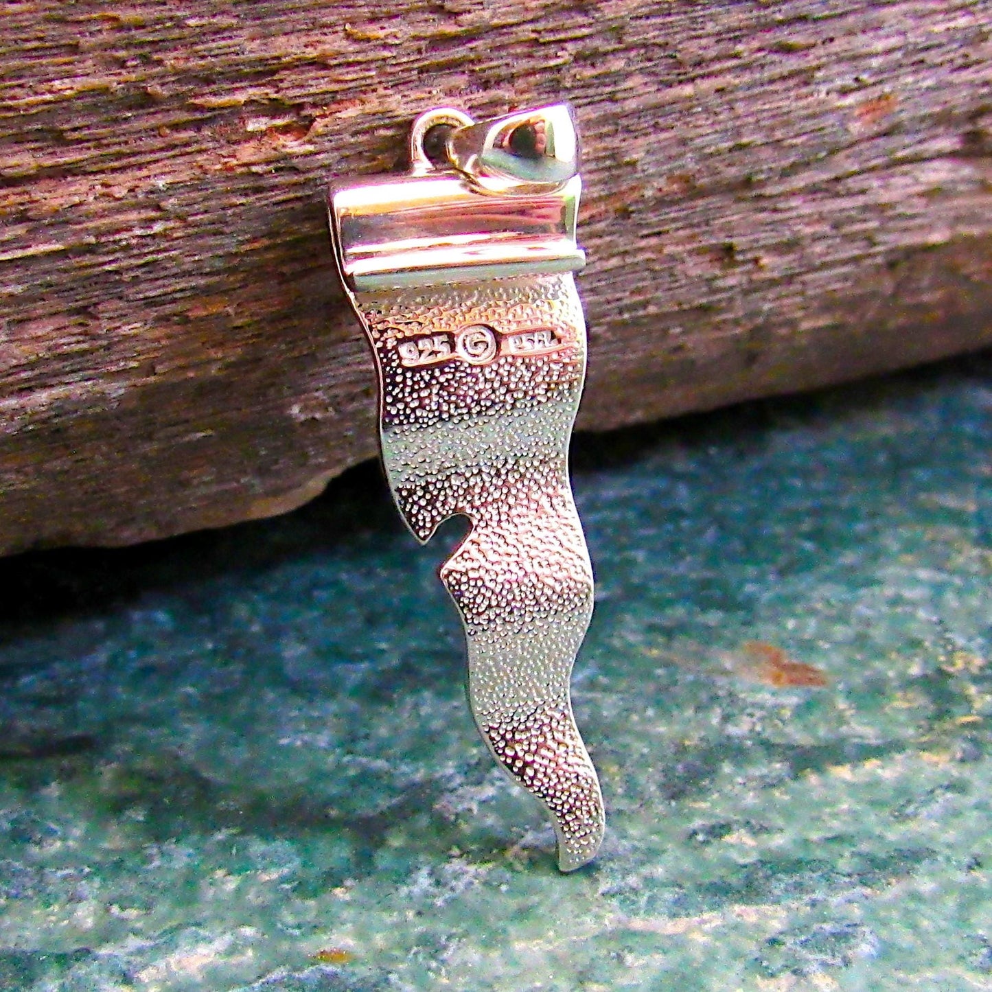 Solid 925 Sterling Silver Francis Drake Pirate Flag Pendant – Skull and Crossbones Jewelry, Gothic Pirate Necklace Pendant, Nautical Gift