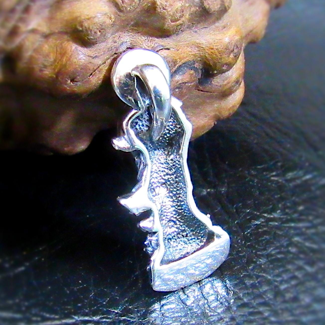 Solid 925 Sterling Silver Guan Yin Slide Pendant – Buddhist Bodhisattva of Compassion Jewelry, Chinese Kwan Yin Amulet, Spiritual Gift