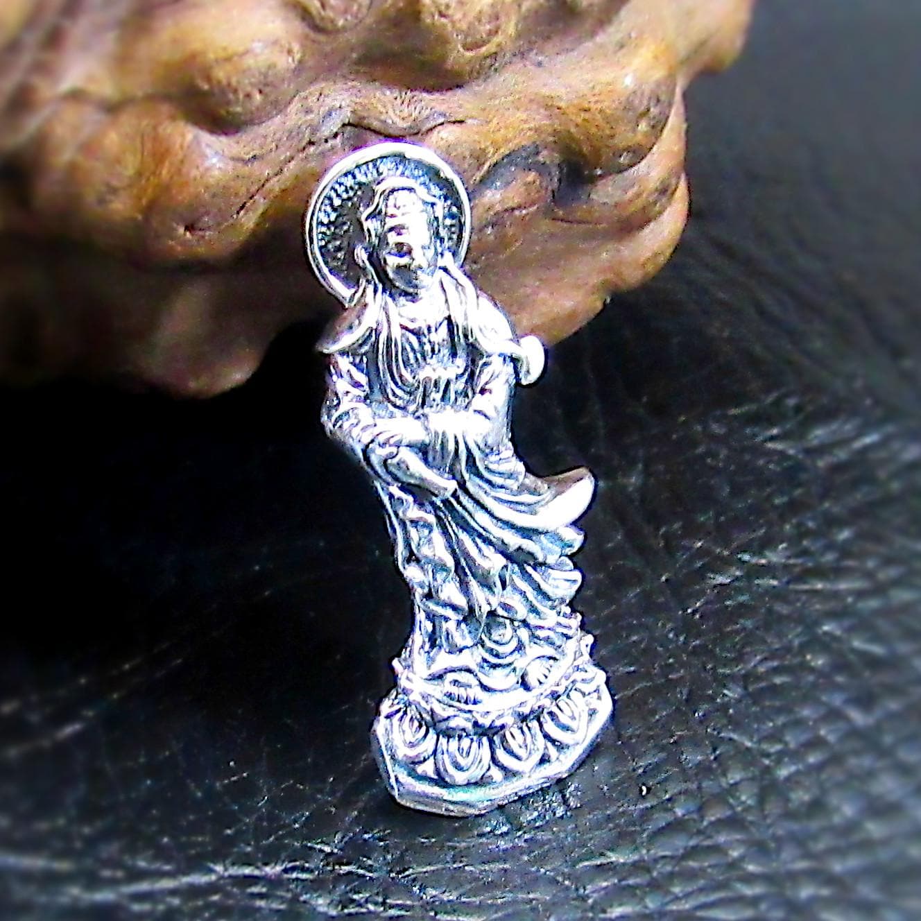 Solid 925 Sterling Silver Guan Yin Slide Pendant – Buddhist Bodhisattva of Compassion Jewelry, Chinese Kwan Yin Amulet, Spiritual Gift
