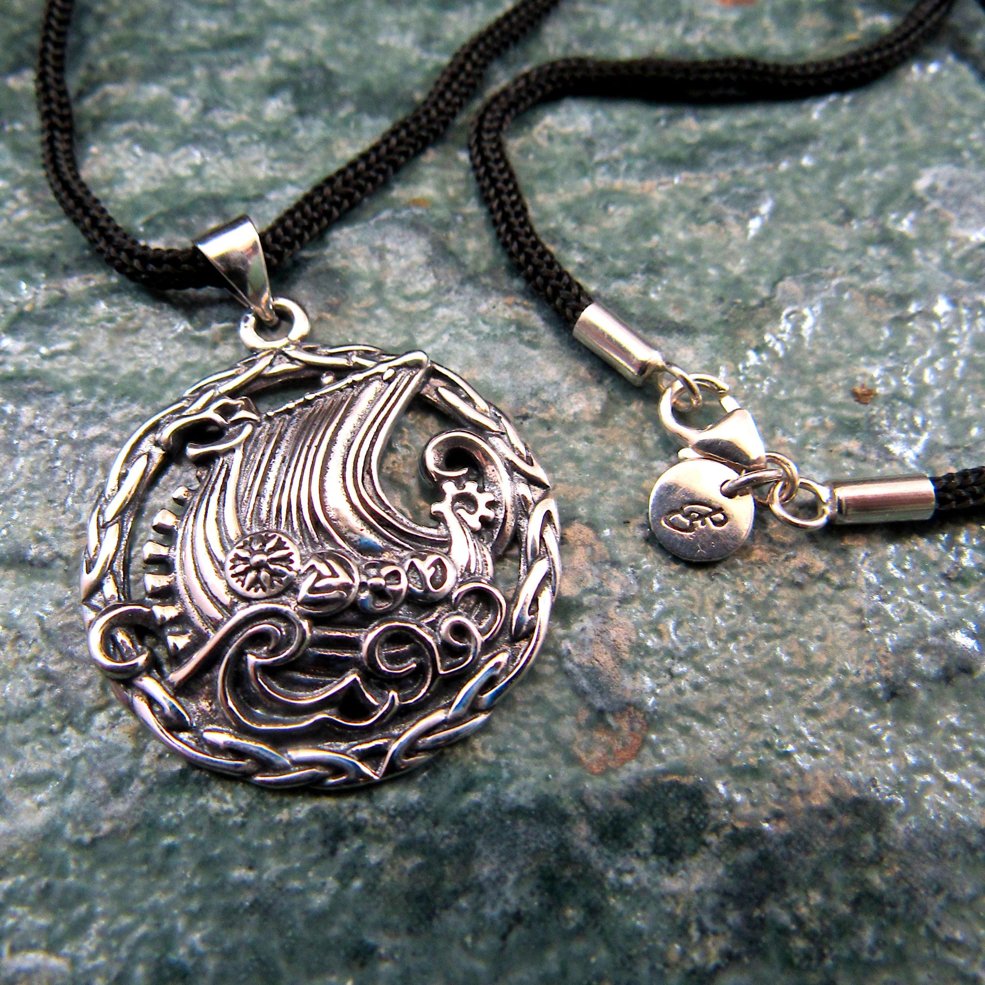 Solid 925 Sterling Silver Viking Ship Pendant, Norse Longboat Necklace Pendant, Ocean Scene Amulet, Silver Longship Charm, Sailboat Jewelry