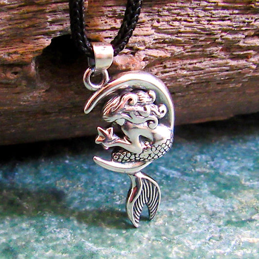 Solid 925 Sterling Silver Mermaid on Crescent Moon Pendant, Handcrafted Cosmic & Nautical Charm, Ocean Life Jewelry, Celestial Lunar Amulet