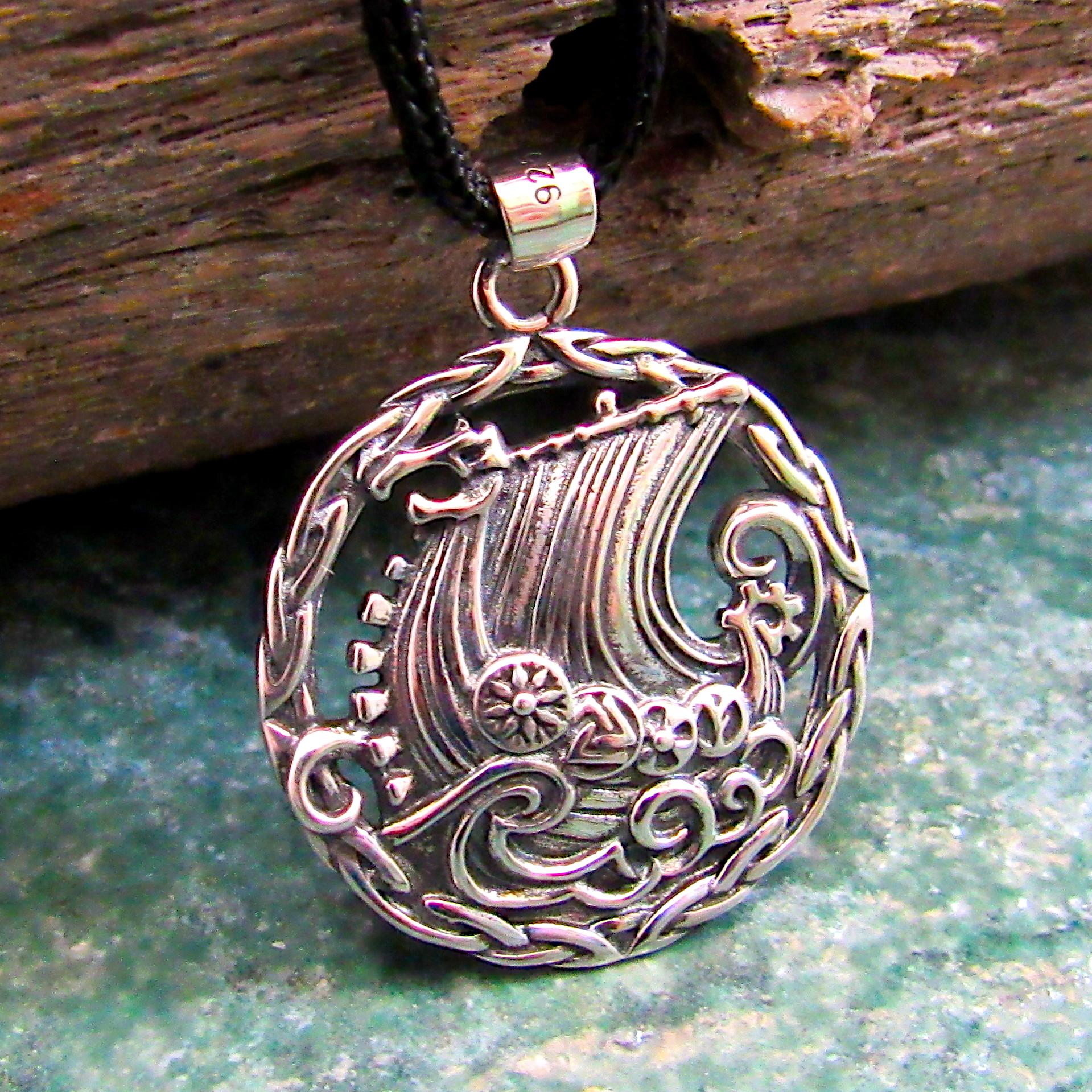 Solid 925 Sterling Silver Viking Ship Pendant, Norse Longboat Necklace Pendant, Ocean Scene Amulet, Silver Longship Charm, Sailboat Jewelry