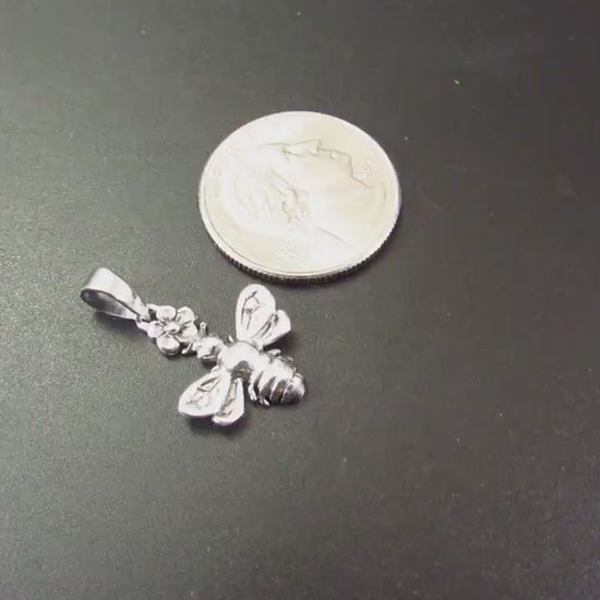 Solid 925 Sterling Silver Bee Pendant with Flower – Nature-Inspired Honeybee Charm, Botanical Jewelry for Garden Lovers